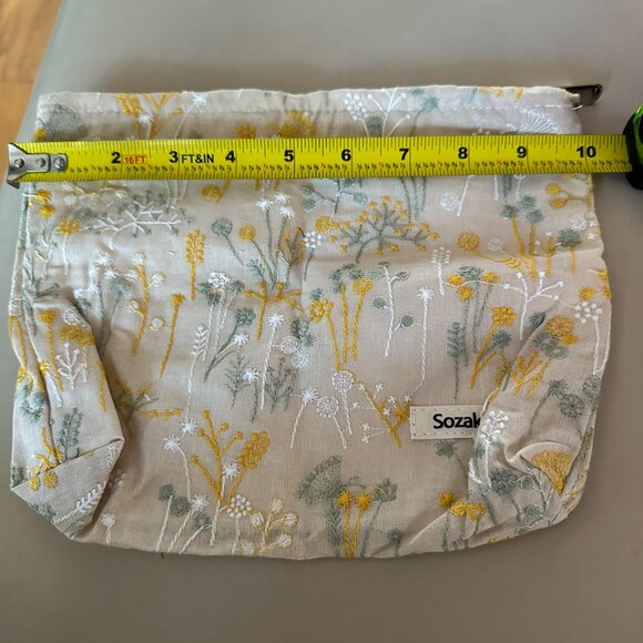 Makeup bag, Flower Cosmetic Bag 7.1" x 10" x 2" new in package - Picture 7 of 8